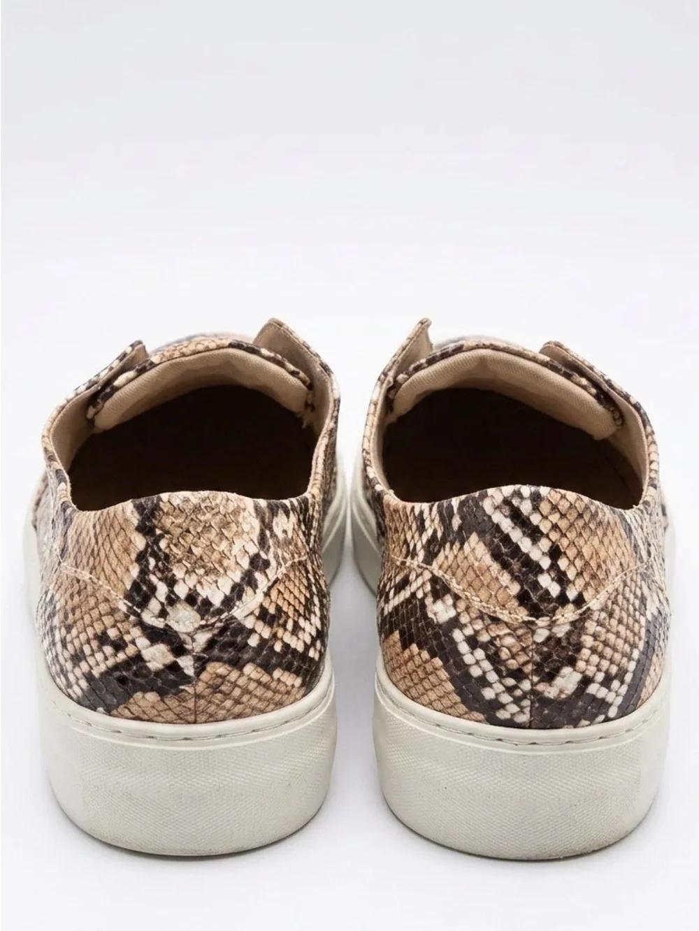 J.Slides NYC Women’s Size 9 Luv Snake Sneaker
